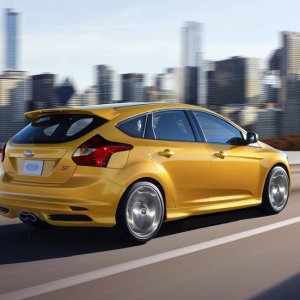 011-2013-ford-focus-st.jpg