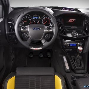 017-2013-ford-focus-st.jpg